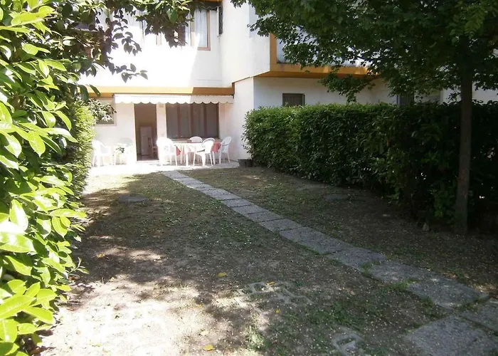 Semesterbostad In 24579