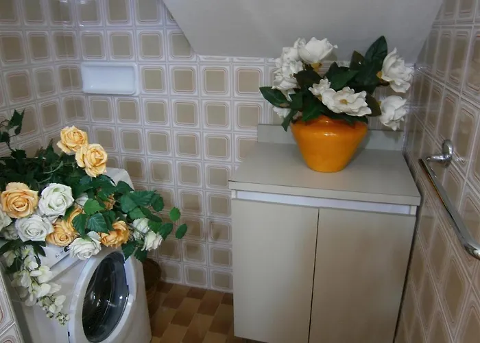 Semesterbostad In 24579